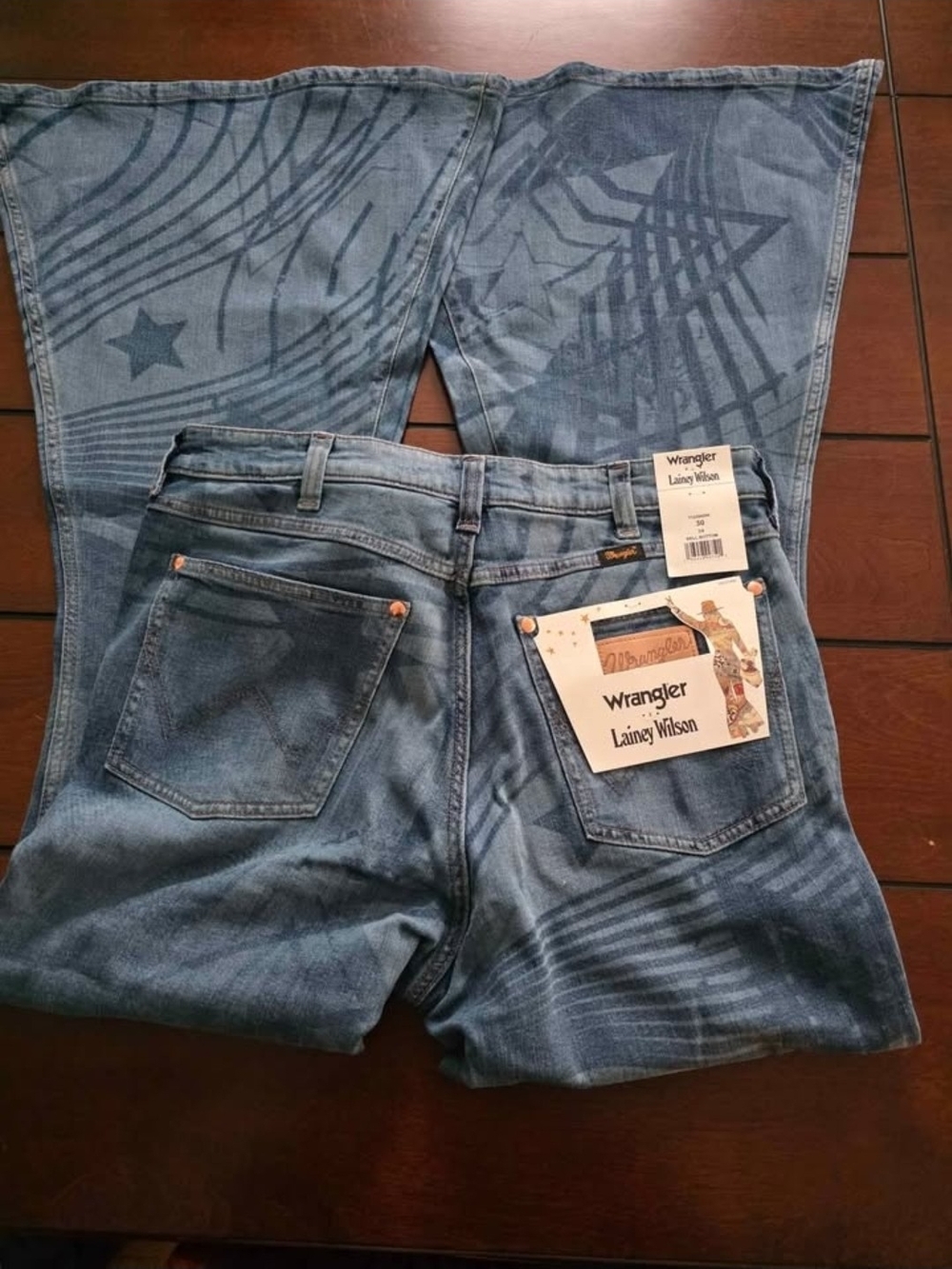 Wrangler Lainey Wilson Women's Blue Bell Bottom Jeans - Picture 2 of 7